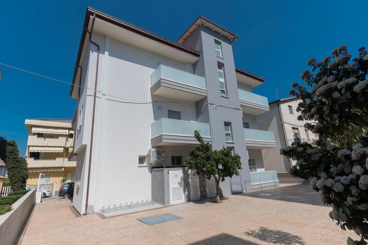 Pineta Del Mare Bed and Breakfast Alba Adriatica Buitenkant foto