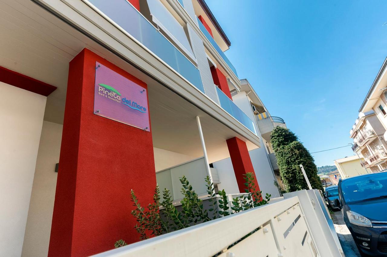 Pineta Del Mare Bed and Breakfast Alba Adriatica Buitenkant foto